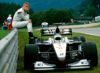 Ο Mika Hakkinen επέστρεψε στην McLaren!