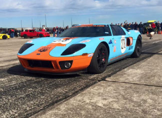 Twin-Turbo 2006 Ford GT πετυχαίνει 472.40 χλμ./ώρα (video)