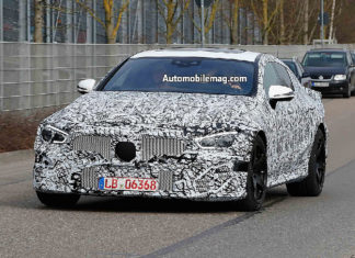 Πρωτότυπη Mercedes-AMG GT 4