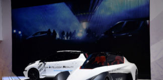 Η Nissan δείχνει το μέλλον της αυτοκίνησης