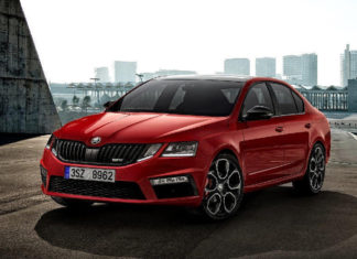 ŠKODA OCTAVIA RS 245: ξεχειλίζει από ισχύ και δυναμισμό