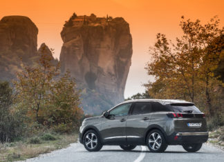 To νέο PEUGEOT 3008 είναι το «Car of the Year 2017»