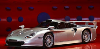 1 από τις 20 Porsche 911 GT1 πωλείται προς 5.000.000€