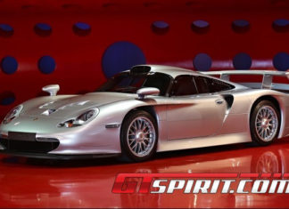 1 από τις 20 Porsche 911 GT1 πωλείται προς 5.000.000€