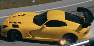 Το τελευταίο Dodge Viper ACR ντριφτάρει ανελέητα (video)