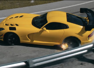 Το τελευταίο Dodge Viper ACR ντριφτάρει ανελέητα (video)