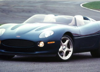 H "πονεμένη" ιστορία της Jaguar XK180