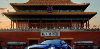 Ford-Mustang-in-China