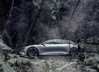 O αντίπαλος του Τesla έχει τελική 350 χλμ./ώρα (video)