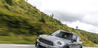 P90257562 highRes mini-cooper-s-e-coun