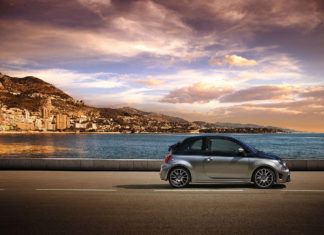 Abarth 695 Rivale: Πάντρεμα Abarth με Riva