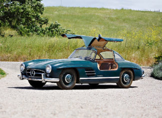 Mercedes-Benz 300 SLs (VIDEO)
