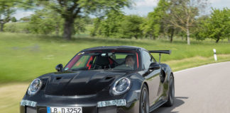 Video: 2018 Porsche 911 GT2 RS