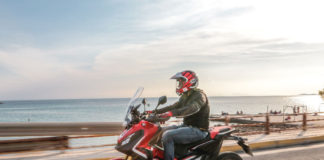 Δημιουργεί κατηγορία από μόνη της