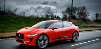 Τα πρώτα ηλεκτροκίνητα Crossover της Jaguar στον δρόμο