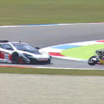 VIDEO – Κόντρα McLaren GT3 με Yamaha Tech 3 MotoGP VIDEO - McLaren GT3 vs Yamaha Tech 3 MotoGP