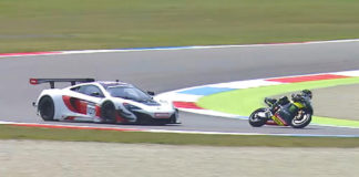 VIDEO - McLaren GT3 vs Yamaha Tech 3 MotoGP