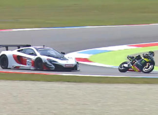 VIDEO - McLaren GT3 vs Yamaha Tech 3 MotoGP