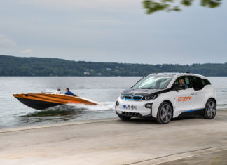 Η BMW i τώρα παρέχει ηλεκτροκίνηση και σε σκάφη