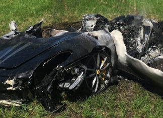 Μια Ferrari 430 Scuderia λιγότερη ...