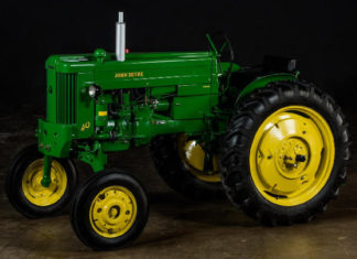 Ενα John Deere 8020 του 1964 πουλήθηκε για 150.000€