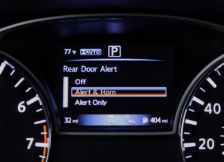 2018-Nissan-Pathfinder-Rear-Door-Alert-activate