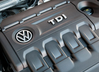 Volkswagen-Golf-TDI-engine