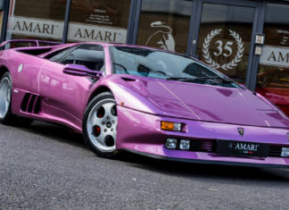 Στο σφυρί η μωβ Lamborghini Diablo του Jay Kay