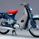 Η Honda Γιορτάζει τα 100 Εκατομμύρια Παπιά Super Cub
