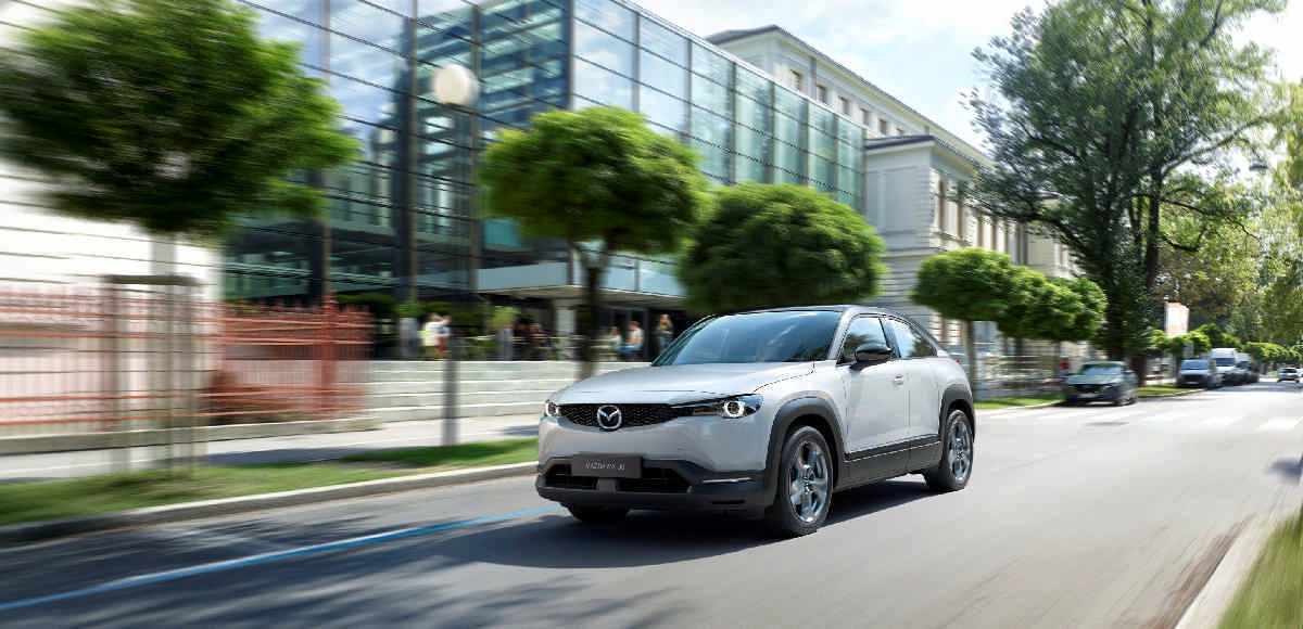 Το νέο MX-30 εφοδιάζεται με τον κινητήρα e-Skyactiv1 – τη νέα τεχνολογία ηλεκτροκίνησης της Mazda