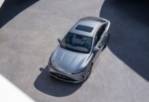 BYD Seal 5 DM-i: Το sedan που ταξιδεύει για 1.000 χλμ. χωρίς ανεφοδιασμό – Τιμή