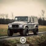 LAND ROVER Defender 110 Byzec εμπνευσμένο από τον James Bond – Τιμή