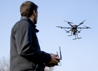 Έλληνας ερευνητής κατασκεύασε drone που σώζει ζωές στη θάλασσα – Εντοπίζει ναυαγούς και αυξάνει τις πιθανότητες επιβίωσης Έλληνας ερευνητής κατασκεύασε drone που σώζει ζωές στη θάλασσα